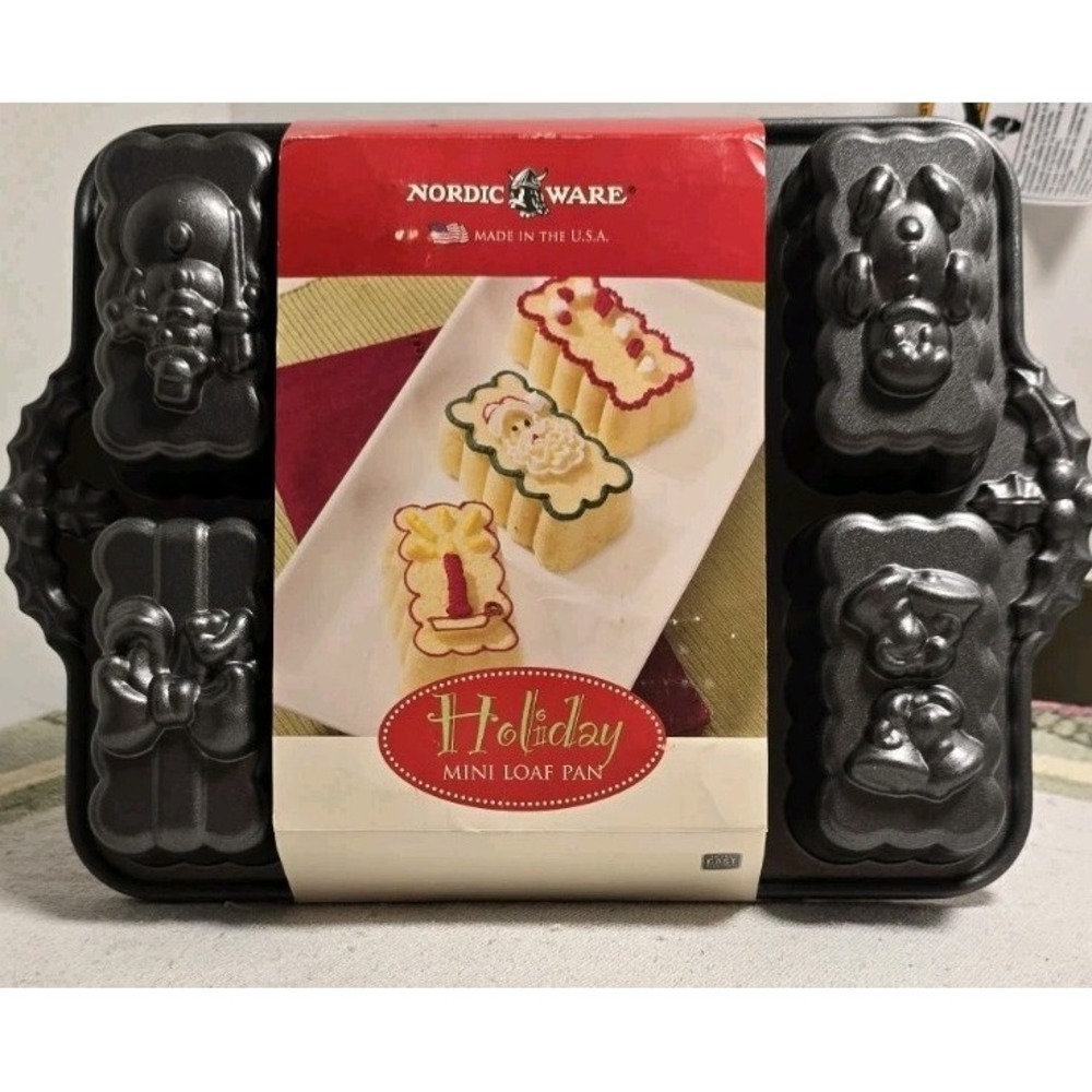 Holiday‎ Mini Baking Pan Christmas Loaf Nordic Ware Cake Pans Cast Aluminum
